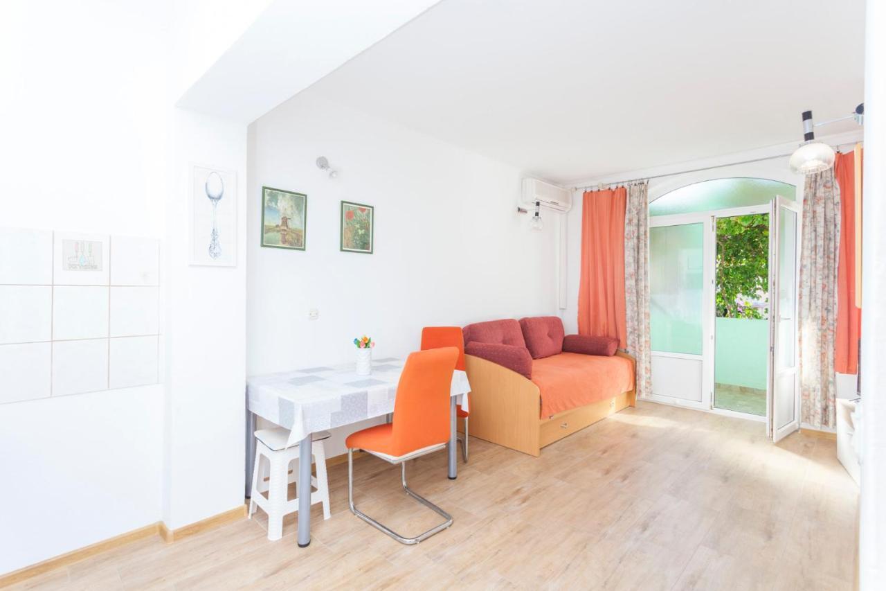 Green Garden Rooms & Apartments Makarska Exteriör bild